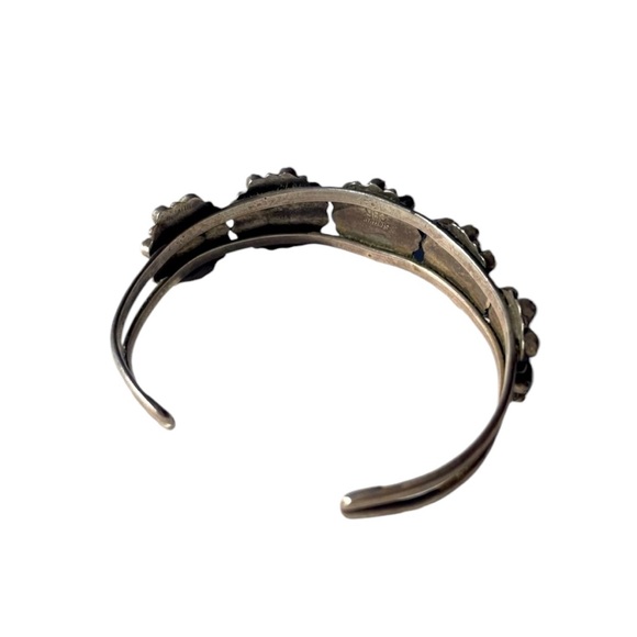 Vintage Native American Flower Cuff Bracelet of .925 and Genuine Turquoise - Picture 10 of 16